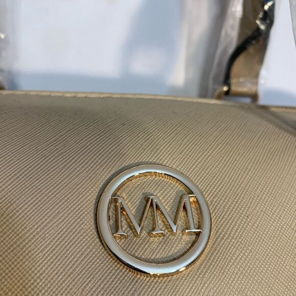 Marilyn Monroe “MM” Nude colored Handbag & Wristlet Set - Picture 9 of 10